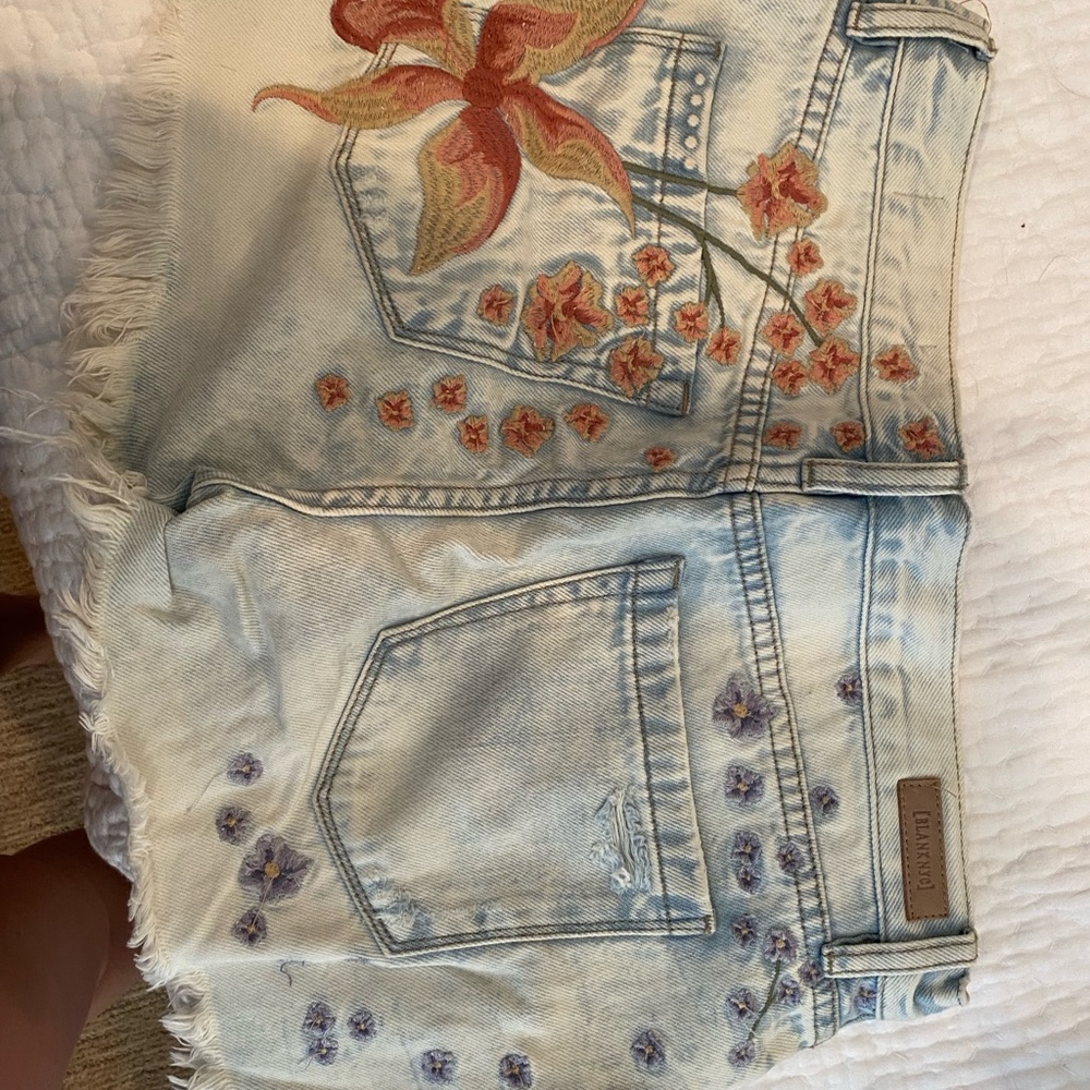 BlankNYC embroidered denim shorts
